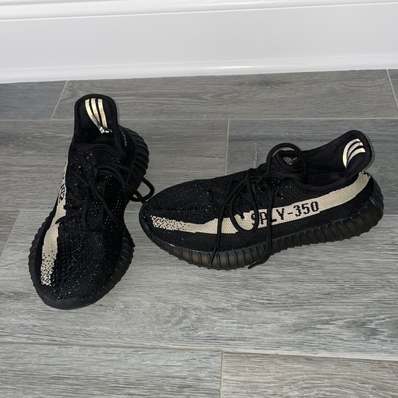 YEEZY boost 350 v2 Men’s size 6.5 Oreo - Picture 2 of 8